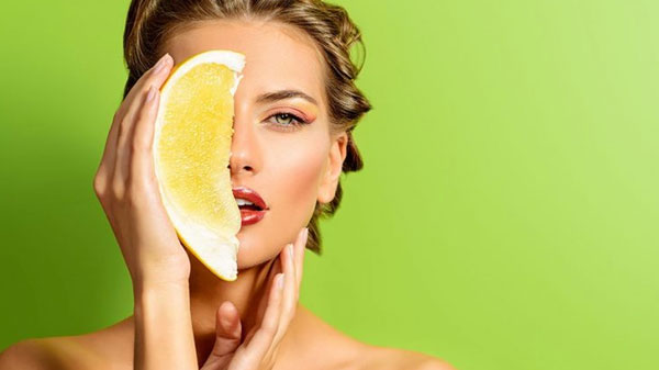 Sử dụng vitamin C bôi mặt có hiệu quả không, vitamin c có tác dụng gì với da mặt