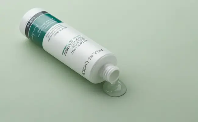Sữa rửa mặt Hydralight One Step Cleanser dành cho da hỗn hợp, Loại sữa rửa mặt nào nên dùng cho da hỗn hợp